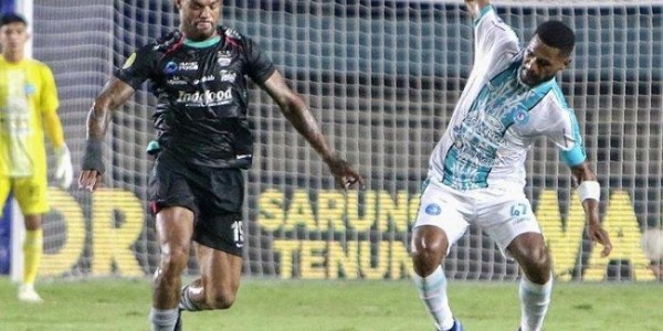 Pembukaan Liga 1, Persib Bekuk PSBS Biak 4-1