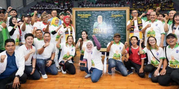 Berhasil Sulap Jatim jadi Gudangnya Atlet Nasional, Khofifah Dinobatkan sebagai ‘Ibu’e Olahraga Jawa Timur’