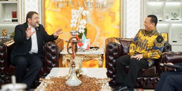 Terima Dubes  Iran, MPR RI Pastikan Penanganan Kasus Hukum Kapal MT ARMAN 114 Akan Transparan