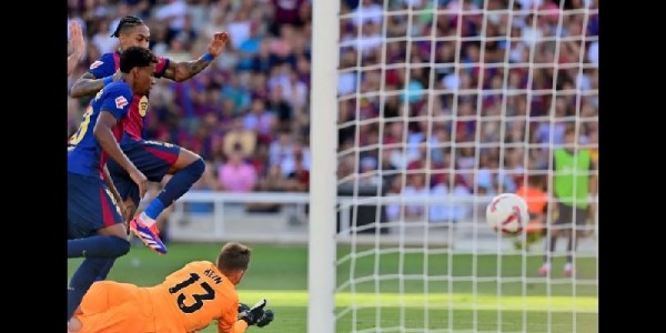 Barcelona Tundukkan Valladolid 7-0, Raphinha Cetak Hattrick