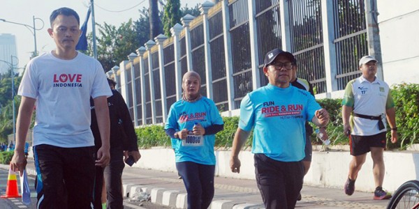 Gus Muhaimin Ikuti Fun Run HUT DPR Ke 79