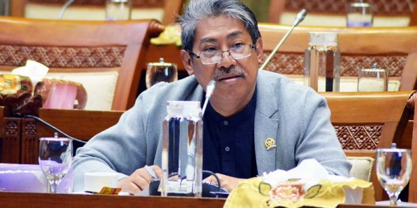 Anggota DPR Tolak Pasal ‘Power Wheeling’ dalam RUU EBET
