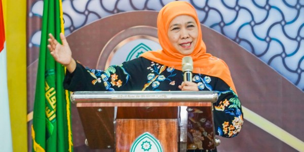 Ajak Mahasiswa Al Falah Assunniyyah Jember Jemput Indonesia Emas, Khofifah: Asah Leadership dan Jadilah Manager Leader