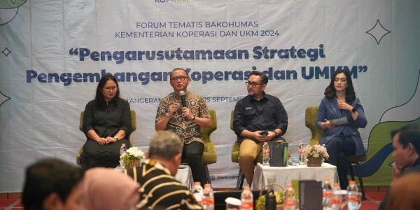 Kemenkop Luncurkan Tujuh Buku Strategi Pengembangan Koperasi dan UMKM