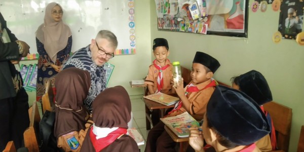 Lewat IKM Madrasah, MIS Progresif Bumi Shalawat Bekali Siswa dengan Keterampilan Abad 21
