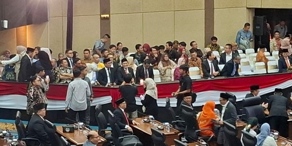 RK-Suswono, Ahok dan Prasetyo Edi Hadir di Rapat Pelantikan Pimpinan DPRD DKI Jakarta 