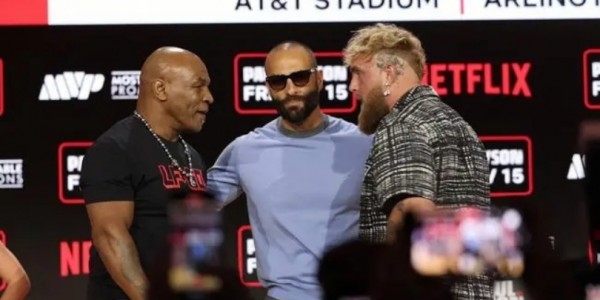 Tyson Pamer Sesi Latihan Persiapan Lawan Jake Paul