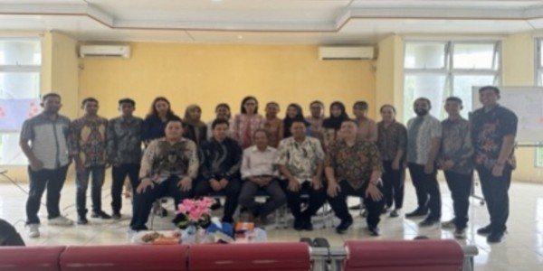 Latih Profesionalisme Guru di Sekolah Laboratorium UNPATTI, Unesa Gelar PBL Kewirausahaan