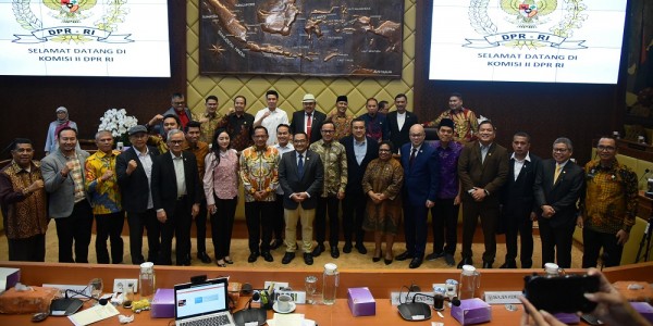 Komisi II DPR Bakal Selesaikan RUU Kabupaten/Kota