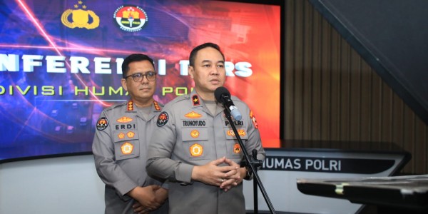 Densus 88 Polri Tangkap Tiga Terduga Teroris Jaringan Anshor Daulah di Jateng