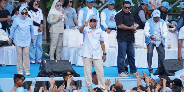 Pesta Rakyat Berkah Part 2 Kolaka jadi Saksi Dukungan Masyarakat Semakin Mengalir Deras ke ASR-Hugua