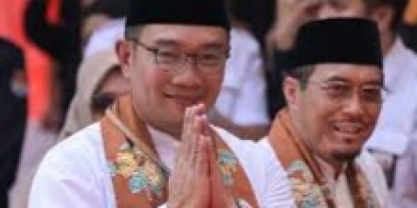 Pengamat: RK Harus Banyak Blusukan, Bukan Glendotan ke Jokowi