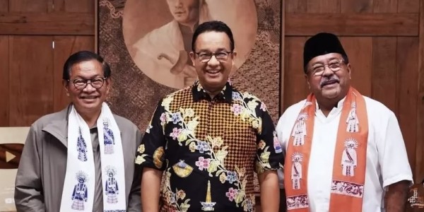 Dikunjungi Pramono-Rano, Anies Tunjukkan Salam 3 Jari