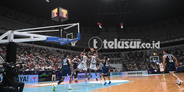FOTO: Aksi Timnas Basket Indonesia Hadapi Thailand pada Kualifikasi FIBA Asia 2025 di Indonesia Arena