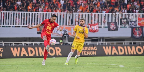 Pelatih Persija Jelaskan Tetap Mainkan Rizky Ridho Meski Sedang Cedera