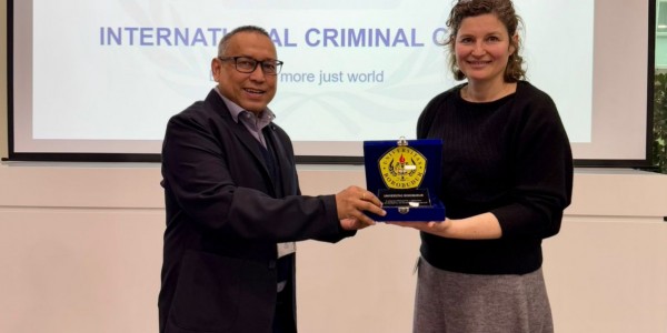 Mahasiswa Doktor Ilmu Hukum Universitas Borobudur Lecturing di International Criminal Court (ICC) Den Haag Belanda