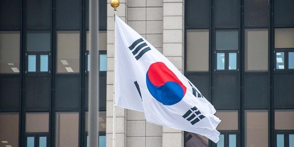 Pasukan Polisi Korea Selatan Serang Gedung Kepresidenan