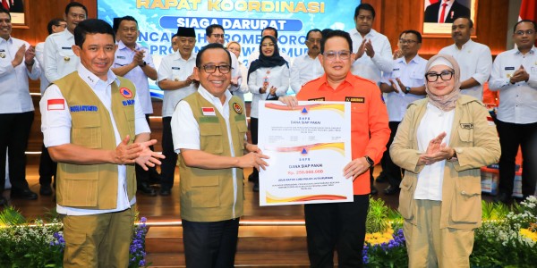Tingkatkan Kesiapsiagaan Hadapi Bencana Hidrometeorologi, Pj Gubernur Jatim Rakor Bersama Menko PMK dan Kepala BNPB