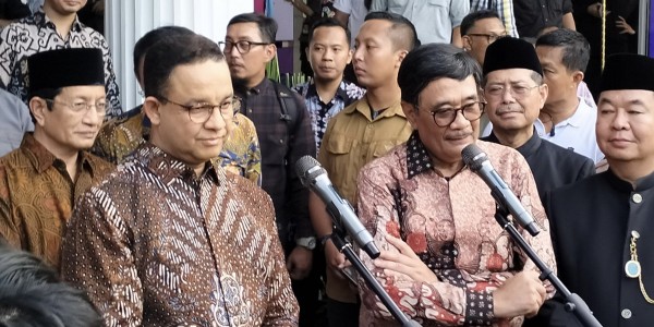 Hadir Bersama Mantan Gubernur Jakarta di Balai Kota, Anies: Senang Bisa Bertemu Mereka