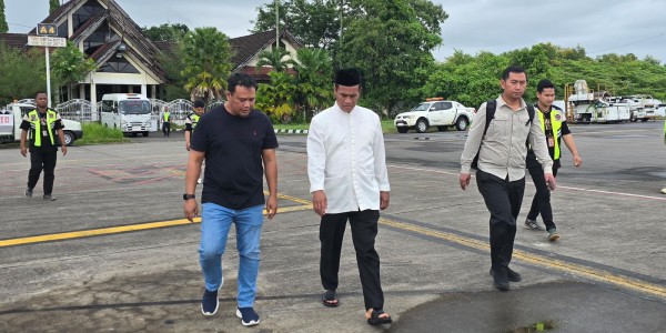 Mentan Amran Ajak Pengurus IKA Unhas Rancang Sekolah Internasional Terbaik