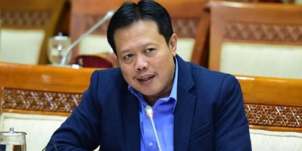 Imbas Efisiensi Anggaran Pemda, DPR Harap  Honorer Tak di PHK