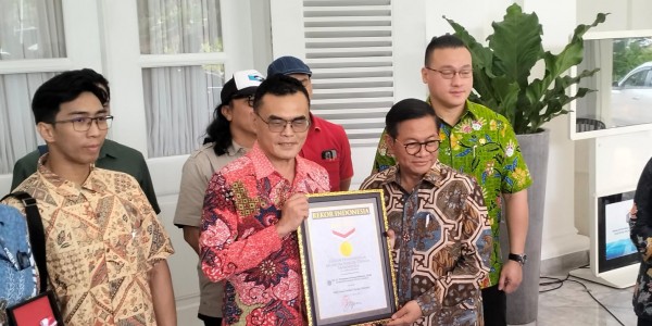 Sterilisasi Kucing Terbanyak Se-Indonesia, Gubernur Jakarta Pramono Terima Rekor MURI