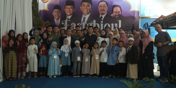 NasDem Jawa Barat Berikan Santunan Kepada Ratusan Anak Yatim