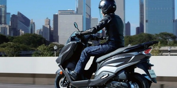 Suzuki Burgman Street 125EX: Skutik Premium dengan Teknologi Canggih dan Efisiensi Maksimal