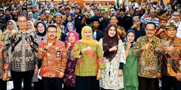 Gubernur Khofifah Beri Apresiasi dan Tunjangan Kehormatan pada 1.000 Seniman & 148 Juru Pelihara Cagar Budaya Jatim