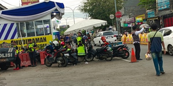 Jelang Idul Fitri, Pengamanan Ketat di Jalan Utama Cibinong untuk Cegah Kemacetan