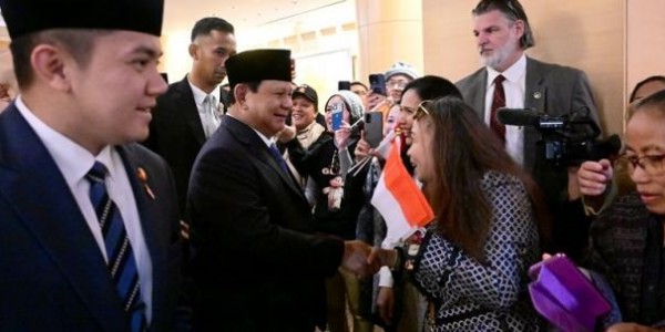 Disambut Meriah Mahasiswa dan Diaspora, Presiden Prabowo Tiba di Turki untuk Lawatan Kenegaraan