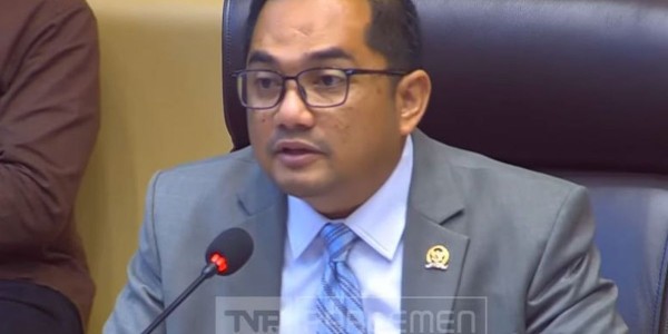 Komisi II DPR Siap Revisi UU Ormas Jika Diperlukan