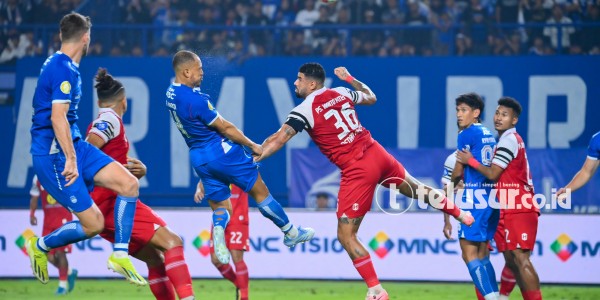 Gol Ke Gawang Sendiri Pemain Barito Putera, Selamatkan Sang Juara Liga 1 Persib dari Kekalahan