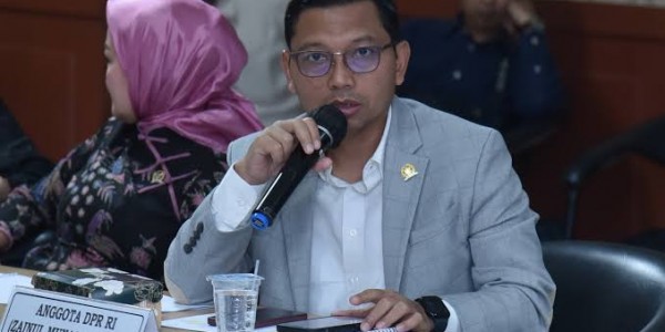 DPR Minta BPOM Masifkan Sosialisasi Produk Makanan yang Tak Mengandung Unsur Babi