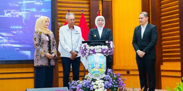 Luncurkan SPMB Berbasis AI Jenjang SMAN/SMKN, Gubernur Khofifah Pastikan Proses Berjalan Objektif, Transparan dan Berkeadilan