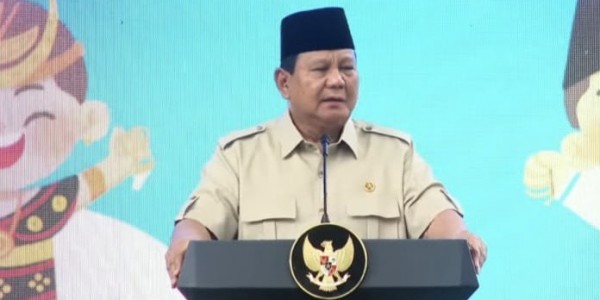Prabowo Ancam Copot Pejabat yang Persulit Regulasi