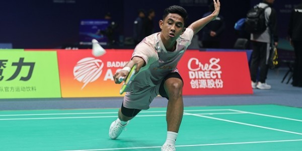 Alwi Farhan Libas Su Li Yang, Melaju ke Babak Kedua Malaysia Masters 2025