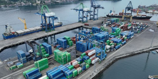 Pelindo Petikemas Tegaskan RTG TPK Bitung yang Mengalami Insiden Bukan Alat Bekas