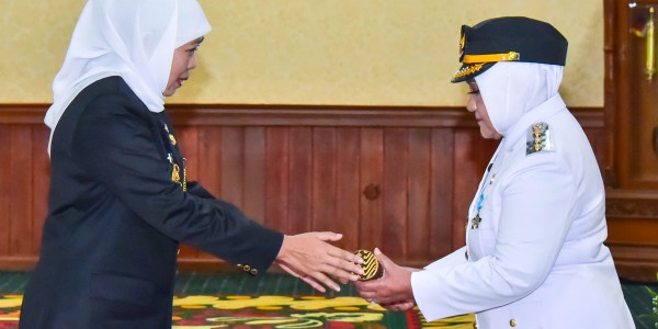 Gubernur Khofifah Lantik Bupati-Wakil Bupati Magetan, Pesankan Kawal Sekolah Rakyat, Koperasi Merah Putih dan MBG