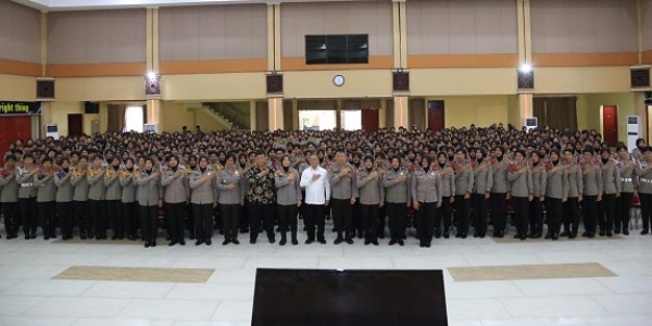 456 Polwan Baru Siap Mengabdi, Bahar Buasan Tekankan Kepemimpinan Tangguh dan Inklusif 