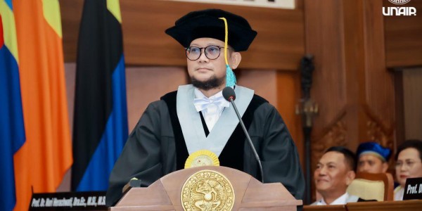 Guru Besar UNAIR Tekankan Pentingnya Gaya Hidup Ramah Lingkungan