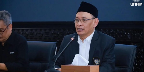 Cegah PHK Massal, Rektor UNAIR Dorong Investasi untuk Perbaikan Ekonomi