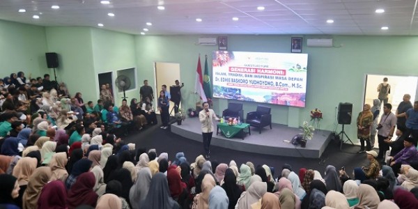 Ibas Ajak Mahasiswa UIN Ponorogo Jadi Generasi Harmoni yang Cakap, Moderat, dan Berakar pada Tradisi
