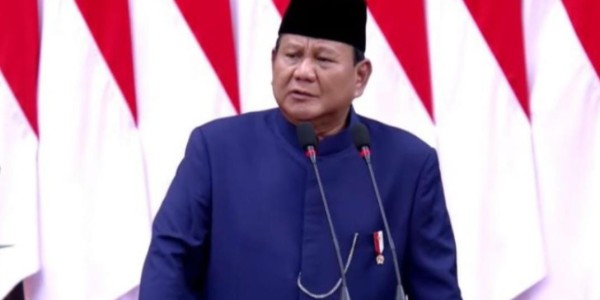 Arah Sistem Politik Indonesia 2025: Konsolidasi Demokrasi atau Awal Otoritarianisme