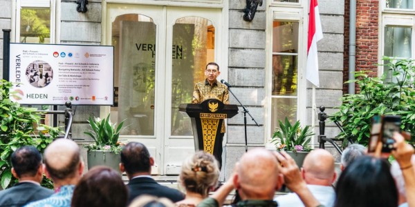 Promosikan Pendidikan Seni Indonesia, Fadli Zon Membuka Pameran di Den Haag