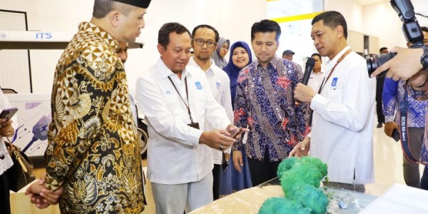 Dampingi Menteri Transmigrasi Kunjungi Pusat Riset ITS, Wagub Emil Dorong Inovasi Teknologi Tepat Guna yang Berdampak