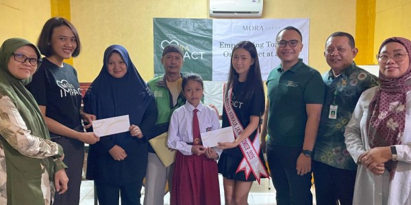 MORA Impact x Puteri Remaja Jatim Salurkan Subsidi Pendidikan & Suplemen bagi Generasi Remaja