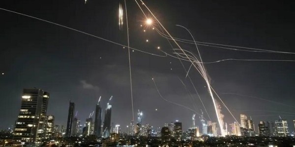 Stok Pencegat Rudal Menipis, AS Khawatir Israel Kehabisan Napas Hadapi Iran