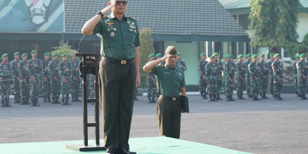 Korem 084/Bhaskara Jaya Gelar Upacara Bendera Hari Senin