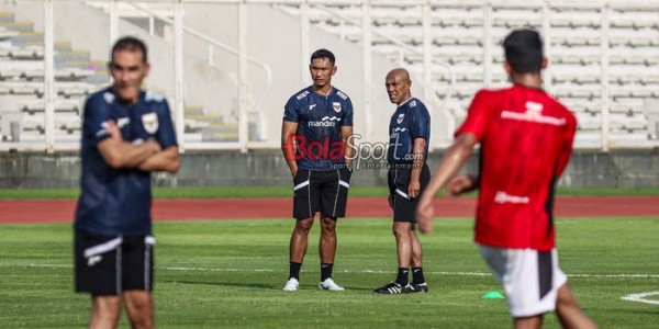 Zulkifli Syukur Bergabung Jadi Asisten Pelatih Gerald Vanenburg di Timnas Indonesia U-23